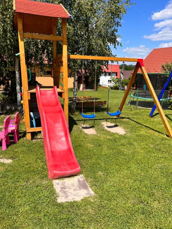 Domki u Iwony Kudowa-Zdrój Zewnętrze zdjęcie